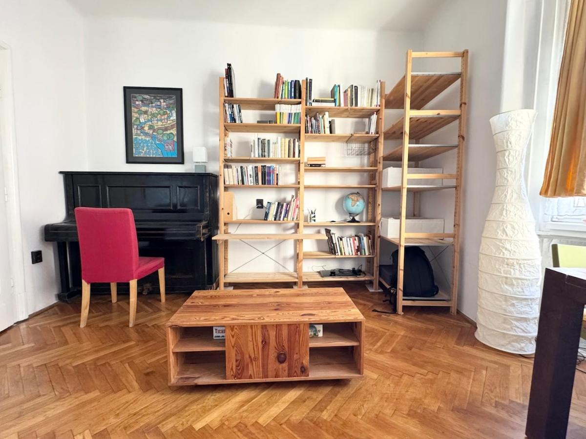 Among Trees Apartment *